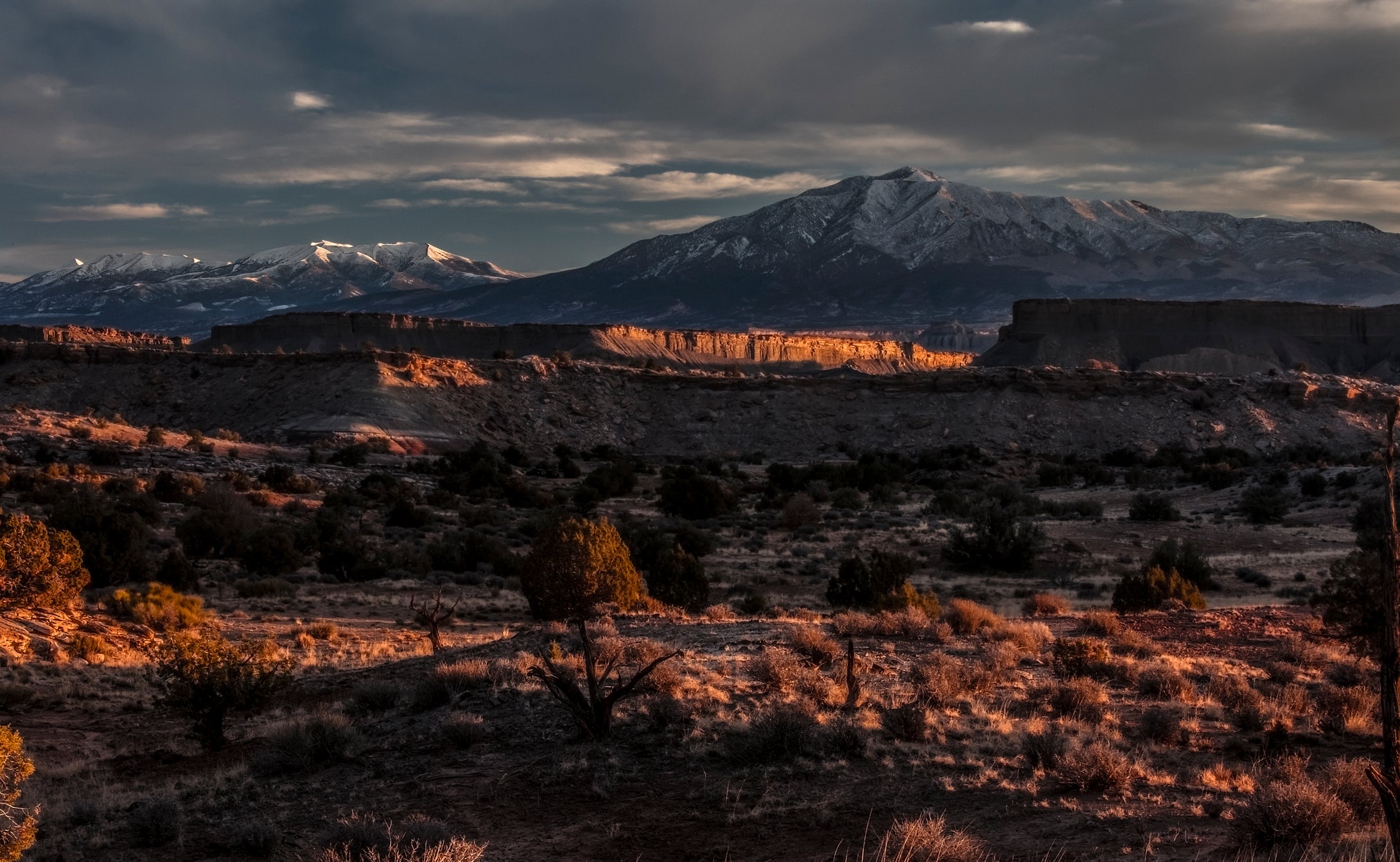 Mt Hillers and Pennell  Early Snows  Lake Powell Utah