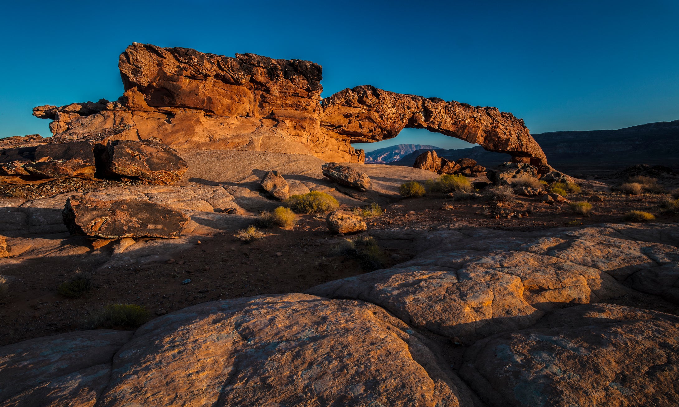 Sunset Arch     Escalante National Monument     Utah