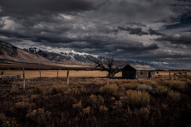 The Sangre de Cristo mountains      Abandoned Farm