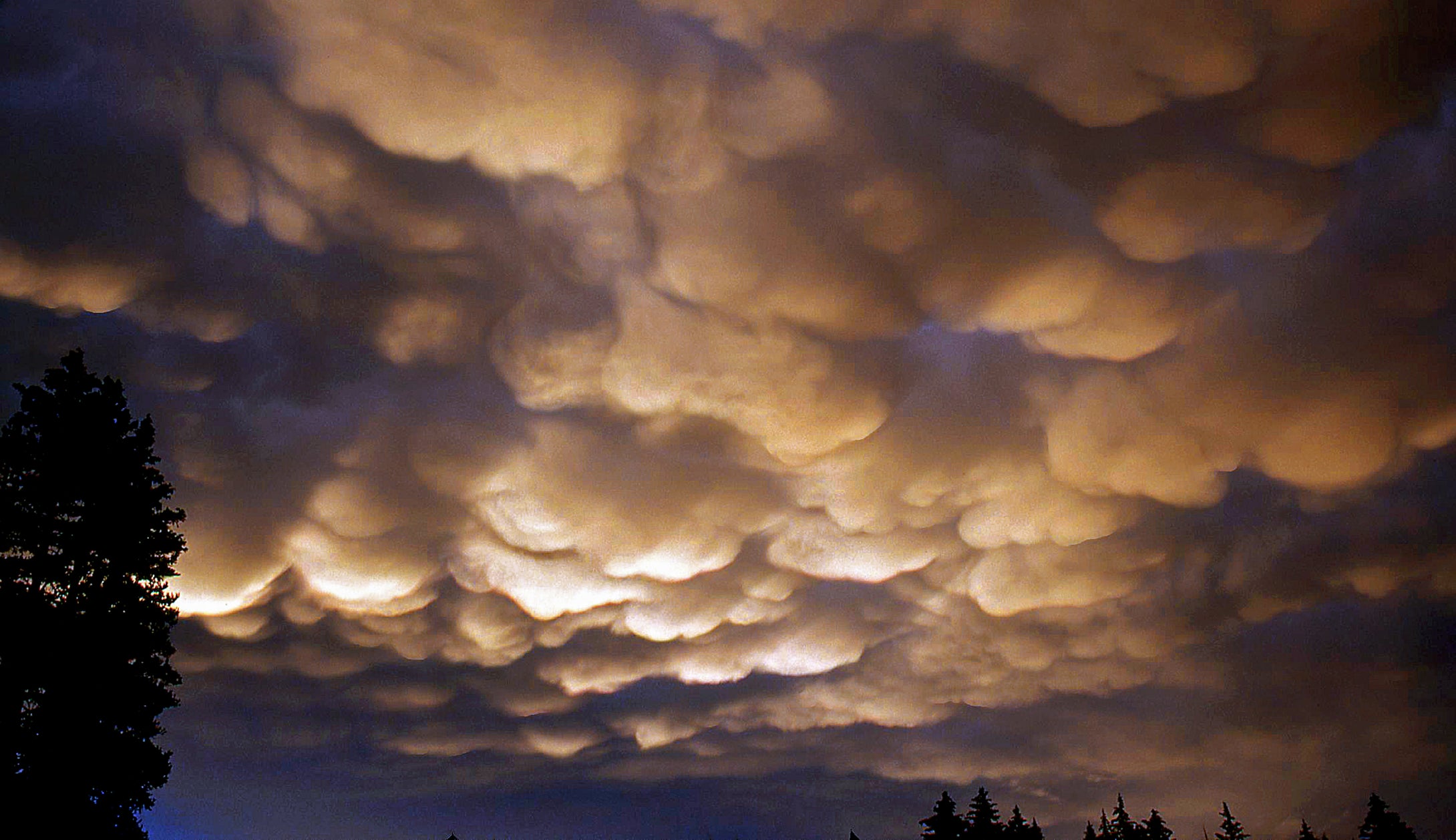 Mammatus Clouds Over Grand Mesa Colorado