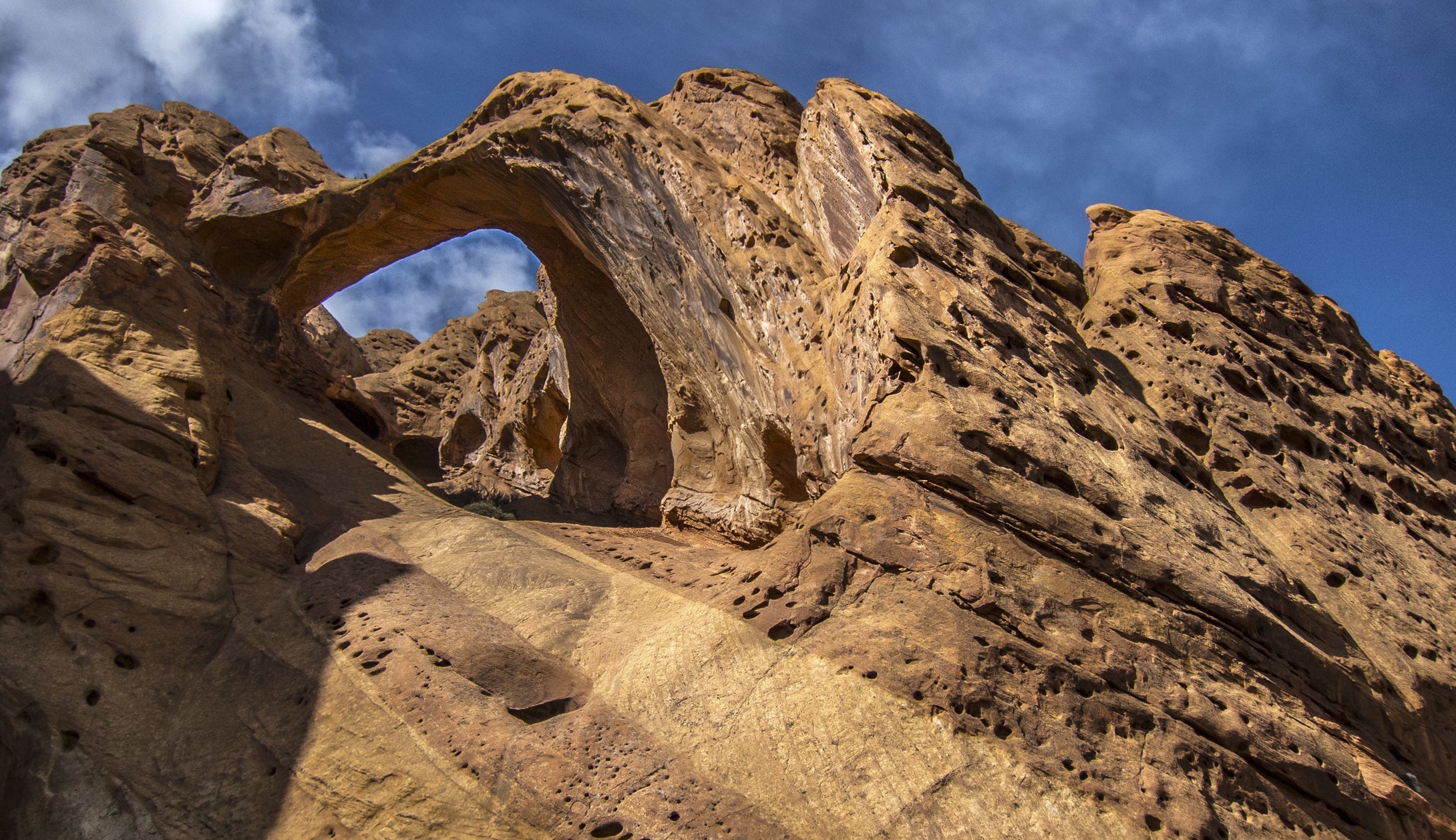 Saddle Arch   Capitol Reef National Park  Utah