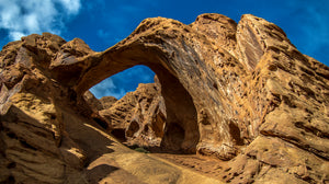 Saddle Arch    Muley Twist Canyon Utah